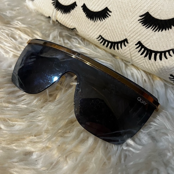 Quay Australia Black and Gold Sunglasses - Picture 3 of 4